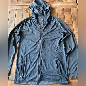 Lululemon Metal Vent Tech Full Zip 2.0 in Mineral Blue/True Navy, size medium